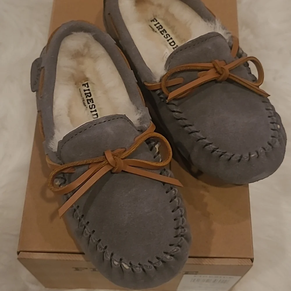 Fireside by Dearfoams Size 13 Kids Genuine Suede